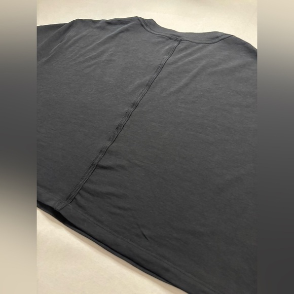 Lululemon Oversized Waist Length Tee | Black | Size 4 - Picture 8 of 8
